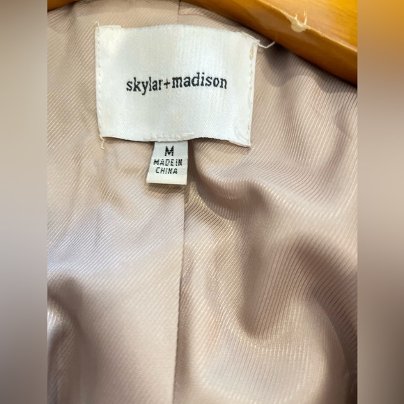 Skylar and Madison fluffy camel light tan jacket size medium. Worn once. - Picture 5 of 5